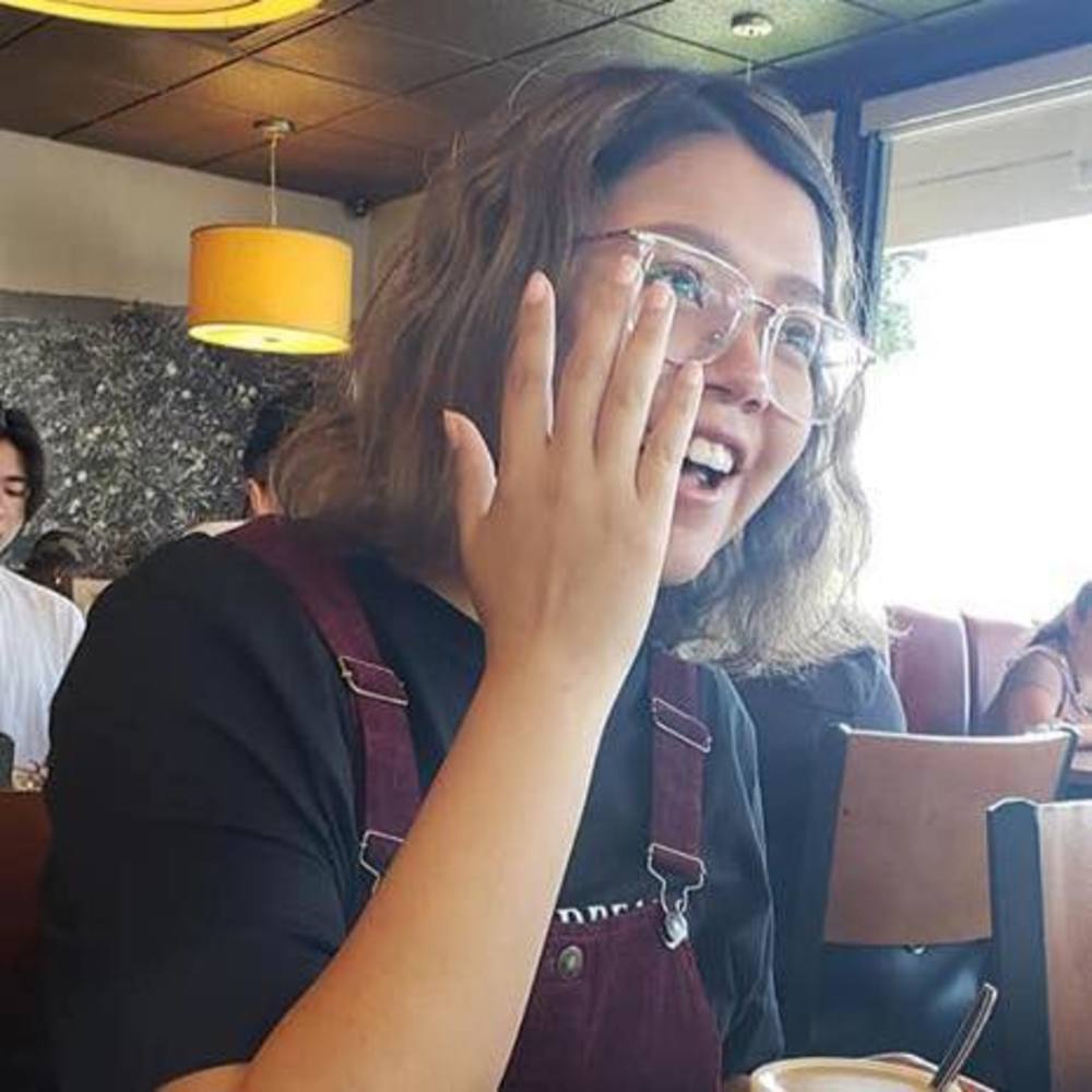 Meet your Posher, Daniela